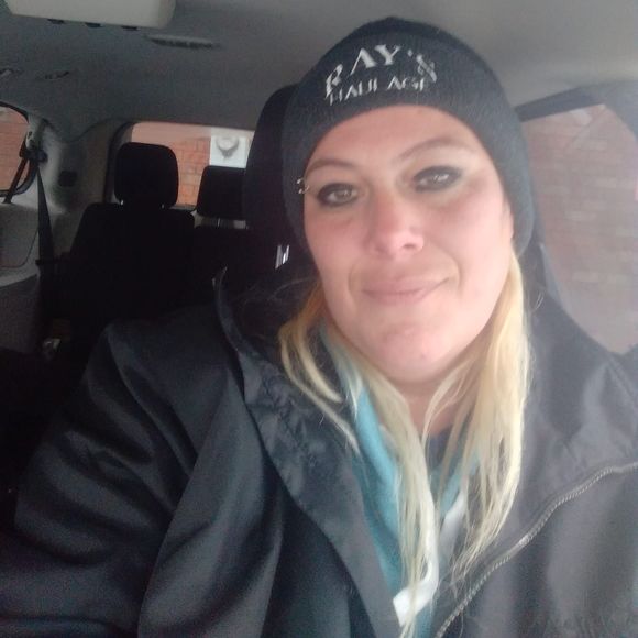 Meet your Posher, Heidi - Picture 1 of 1